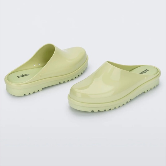 Melissa Smart Clogs - Picture 2 of 4